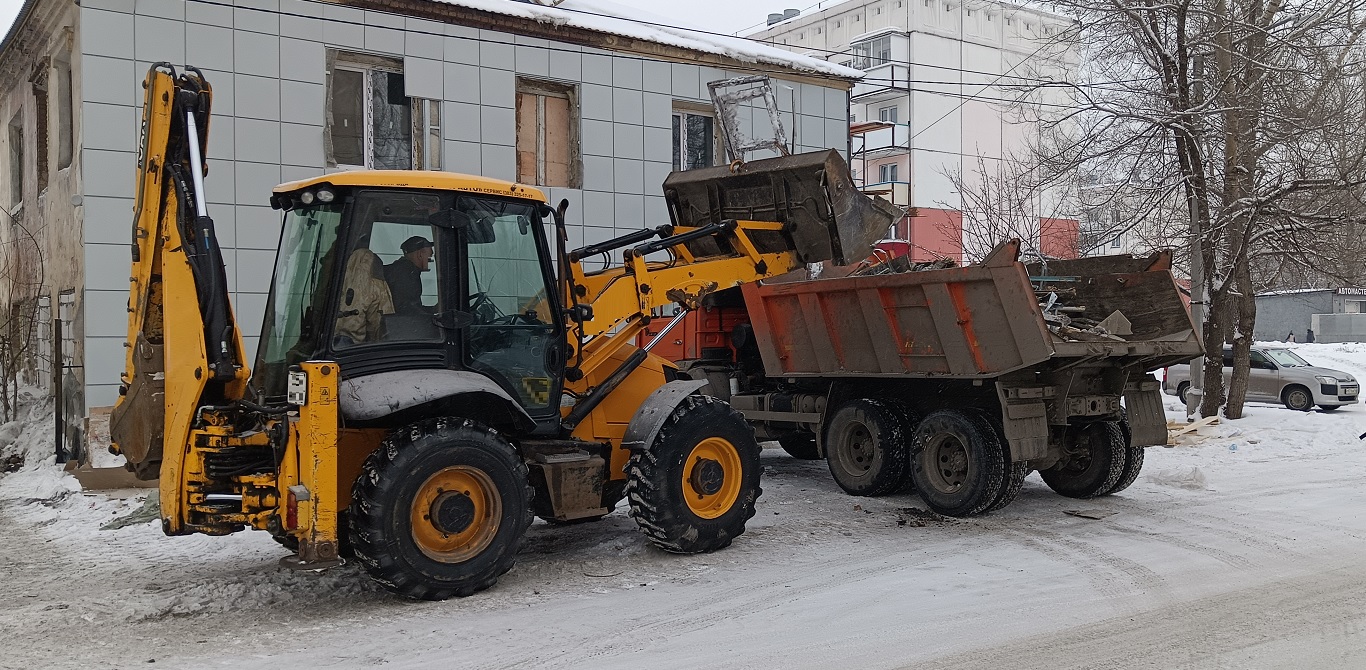 Уборка и вывоз строительного мусора, ТБО с помощью экскаватора и самосвала в Донском